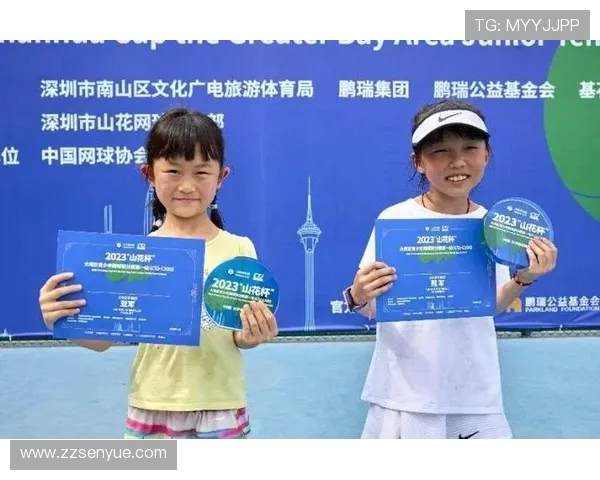 上海网球队在杯赛中的灵活战术表现与应变能力分析 上海网球队在杯赛中的灵活战术表现与应变能力分析